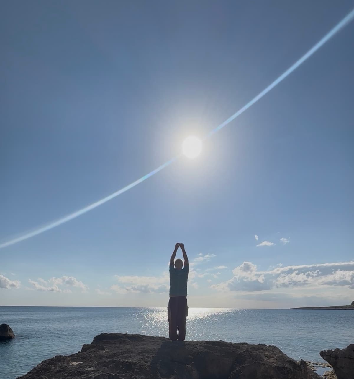 Jakub Mróz at the sea